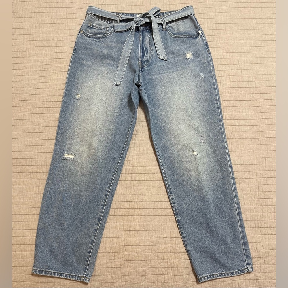 Forever 21 Women's High Rise Belted Mom Jeans Size 30
